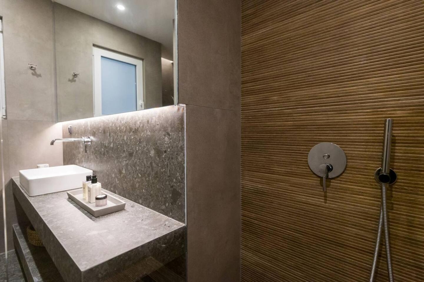 Luxury Apt Near The Beach Athens Riviera By Olon Exterior photo